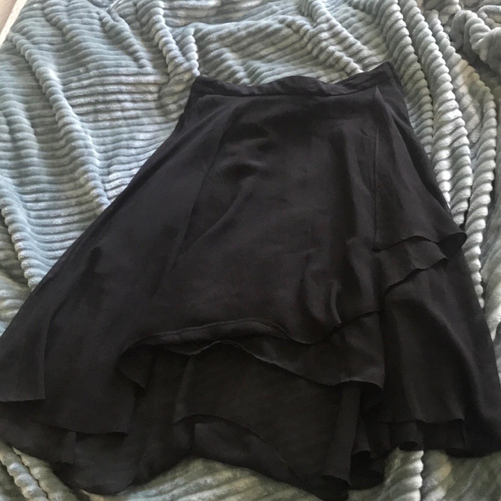 Asymmetrical sheet skirt with mini skirt slip